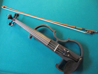 Complete elektrische 4/4 vioolset 09E201